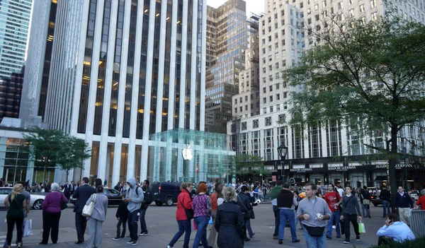 Apple store in new york — Stock Photo, Image