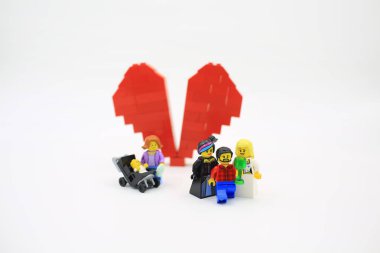 Hong Kong; Ekim 1: lego minifigure tarihinde 1 Ekim 2017 hong Kong şehir lego seti ile. Legos popüler bir çizgi vardır ama Danimarka Lego Group tarafından üretilen plastik inşaat oyuncaklar