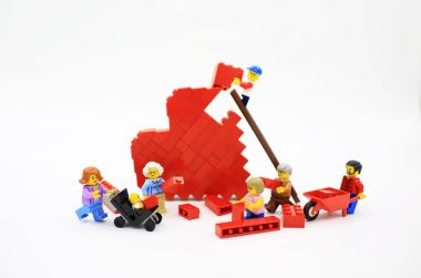 Hong Kong; Ekim 1: lego minifigure tarihinde 1 Ekim 2017 hong Kong şehir lego seti ile. Legos popüler bir çizgi vardır ama Danimarka Lego Group tarafından üretilen plastik inşaat oyuncaklar