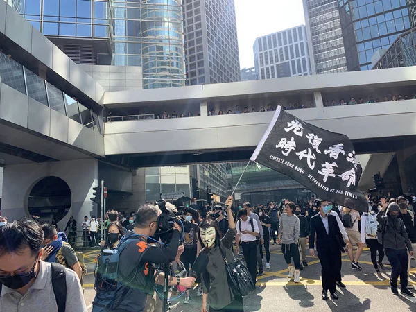 Central Hong Kong Νοεμβρίου 2019 Διαδηλωτής Κρατά Σημαία Liberate Hong — Φωτογραφία Αρχείου