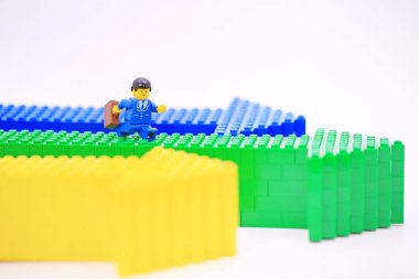 Saksı bitkisinin tepesine tırman