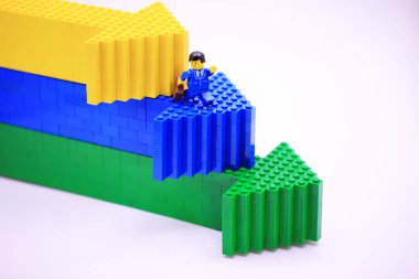 Saksı bitkisinin tepesine tırman