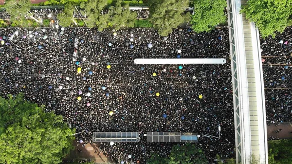 Millones Manifestantes Destacan Para Oponerse Controvertido Proyecto Ley Extradición Que — Foto de Stock