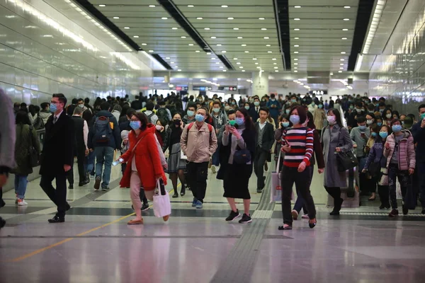 Χονγκ Κονγκ Φεβρουαρίου 2020 Άνθρωποι Φορούν Μάσκα Μετά Την Κίνα — Φωτογραφία Αρχείου