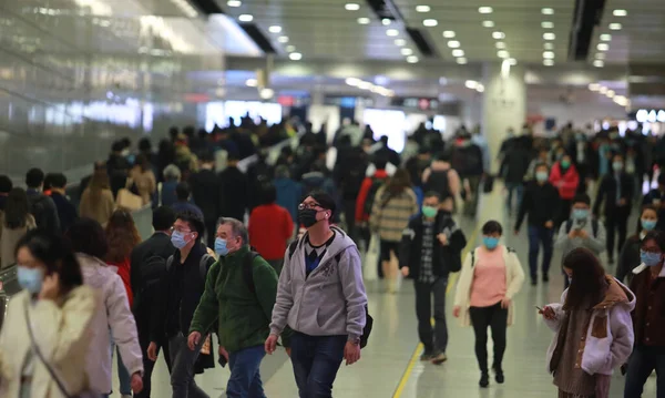 Hong Kong Febrero 2020 Gente Usa Máscara Después Que China — Foto de Stock