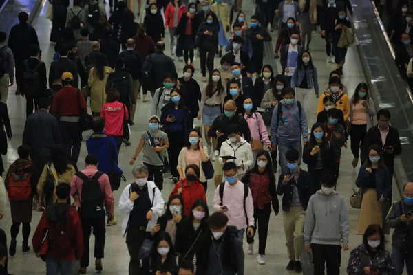 Hong Kong Maart 2020 Mensen Dragen Een Masker Nadat Wereld — Stockfoto