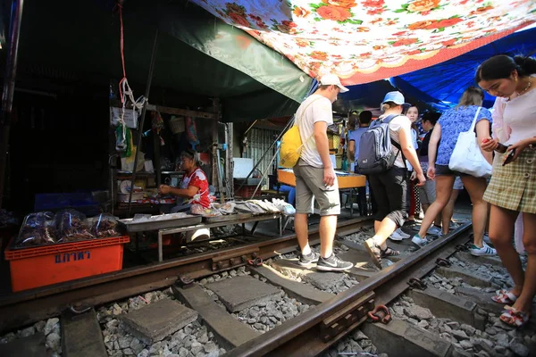 Bangkok Thailand December 2019 Spoorwegmarkt Mae Klong Een Van Beroemde — Stockfoto