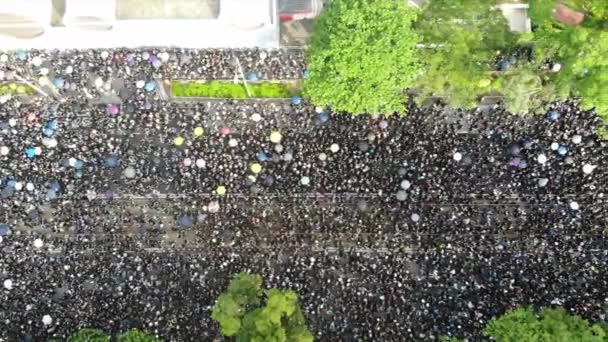 Millones Manifestantes Destacan Para Oponerse Controvertido Proyecto Ley Extradición Que — Vídeos de Stock