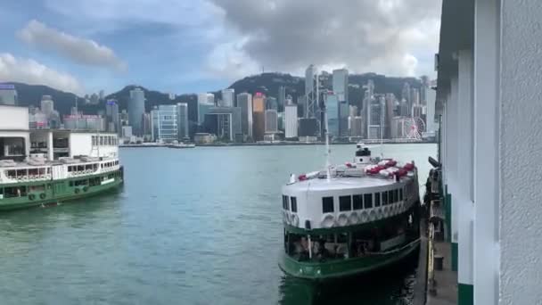 Гонконг Июня 2019 Года Паромный Парк Гавани Основные Маршруты Перевозят — стоковое видео