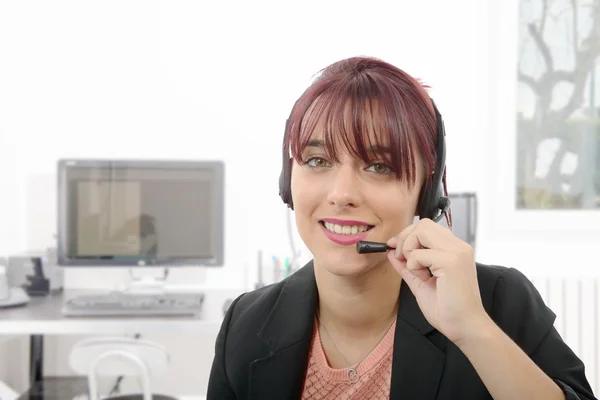 Hermosa mujer de servicio al cliente de negocios — Foto de Stock