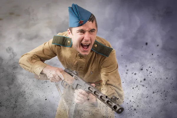 Soviet soldier ww2 attack — Stock Photo, Image