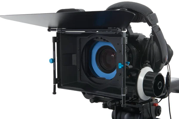 Professionele video-camera op de witte achtergrond — Stockfoto