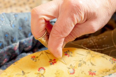 bir terzi el yakın çekim