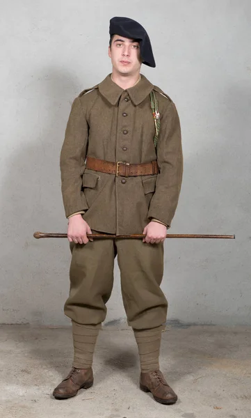 Soldado francés en uniforme de 1940 — Foto de Stock