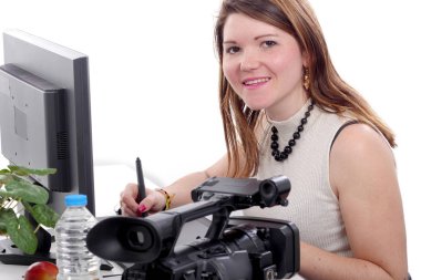 genç kadın Tasarımcısı grafik tableti kullanarak