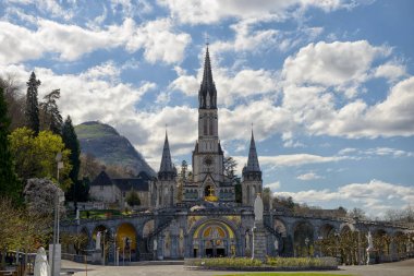 Lourdes, Fransa Katedrali