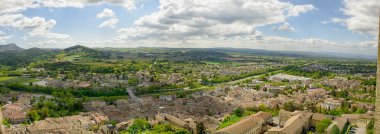 Küçük kasaba Crest Drome, Fransa içinde Panoraması