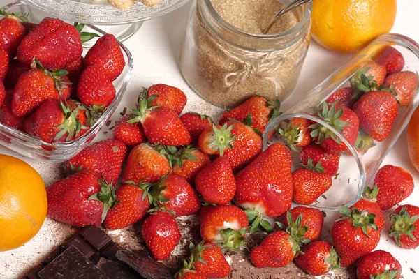 Aardbeien met een pure reep — Stockfoto