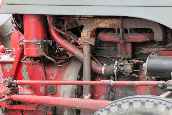 Gros plan sur le vieux moteur de tracteur — Photo