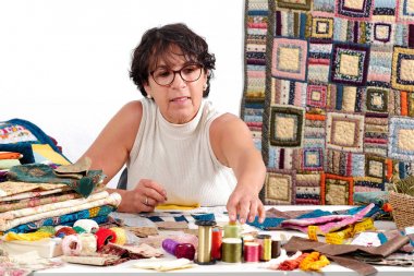 patchwork dikiş olgun esmer kadın
