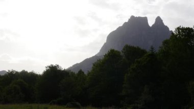 Fransızca Pyrenees Pic du Midi d'Ossau görünümünü