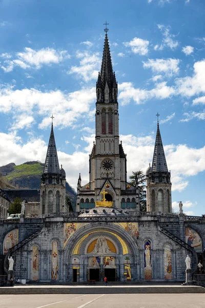 Our Lady Lourdes Bazilikası görünümünü — Stok fotoğraf