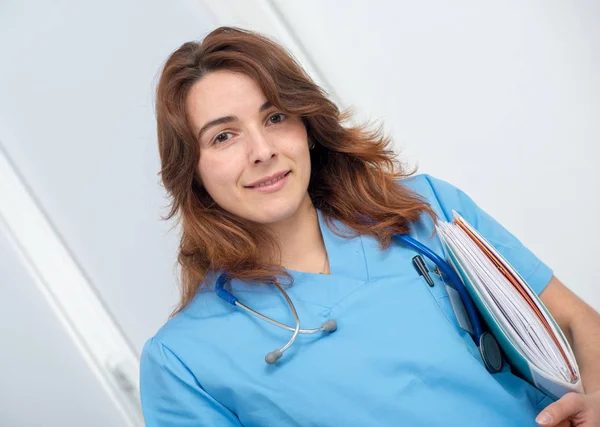 Portrait of a young female doctor — Stock Photo, Image