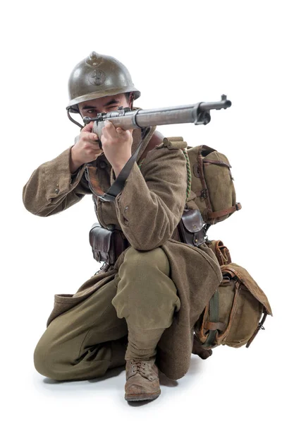 Francouzský voják 1940 izolovaných na bílém pozadí — Stock fotografie