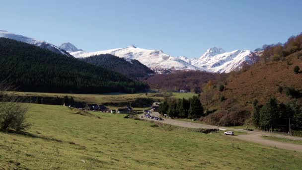 Őszi Hegyi Táj Pireneusokban — Stock videók
