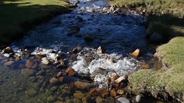 Río Con Pic Midi Bigorre Los Pirineos Franceses — Vídeos de Stock
