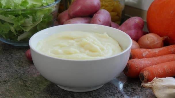 Mutfakta Iyi Sıcak Püresi Patates Kase — Stok video