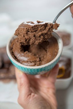 Koyu çikolata mousse yakın çekim