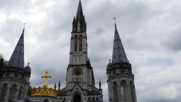 França Lourdes Coroa Basílica Santuário Lourdes França — Vídeo de Stock