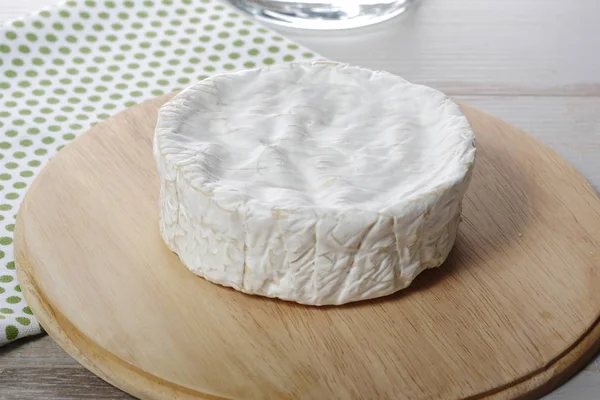 Camembert sajt hagyományos Normandia francia, tejtermék — Stock Fotó
