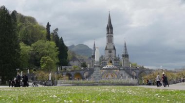 Lourdes, Fransa. Lourdes, Fransa Katedrali