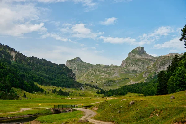 Fransa, Pyrenees Atlantiques Pyrenees dağ manzarası — Stok fotoğraf