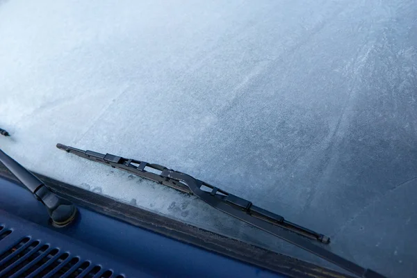 Parabrisas congelado coche — Foto de Stock