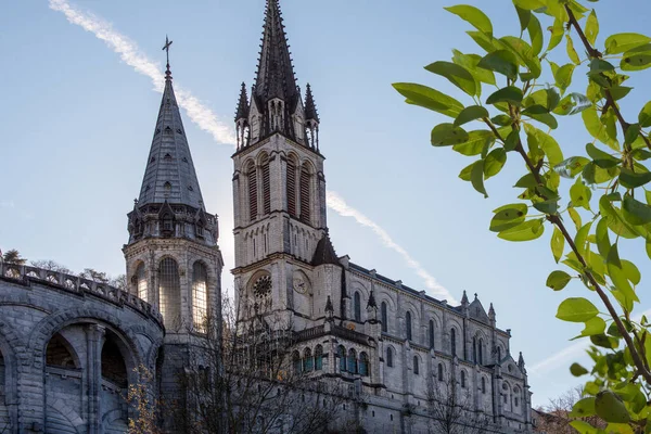 Utsikt Över Katedralen Helgedomen Lourdes Frankrike — Stockfoto
