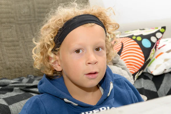 Portrait De Petit Garcon Aux Cheveux Blonds Et Boucles Gamin Generation Stock Photo Portrait De Petit Garcon Aux Cheveux Blonds Et Boucles Gamin Generation Stock Photo