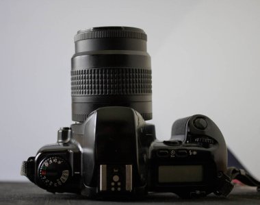 Kameranın odak refleksi siyah arkaplanda izole edildi