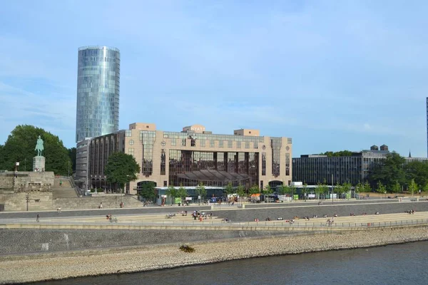 Almanya, Köln-2018: Ren Nehri seti, Cam Gökdelen Köln Üçgen Gözlem Güvertesi 