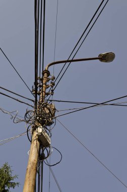 Bir sokak lambası gün silüeti