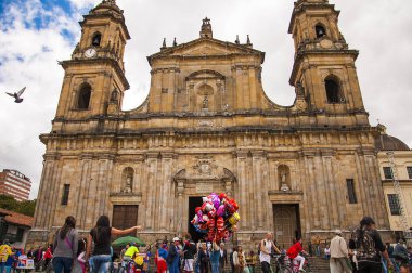 Simon bolivar Meydanı 