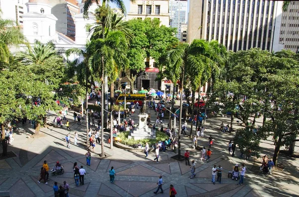 Vista de la plaza Berrio en Medellín, Colombia — Foto de Stock