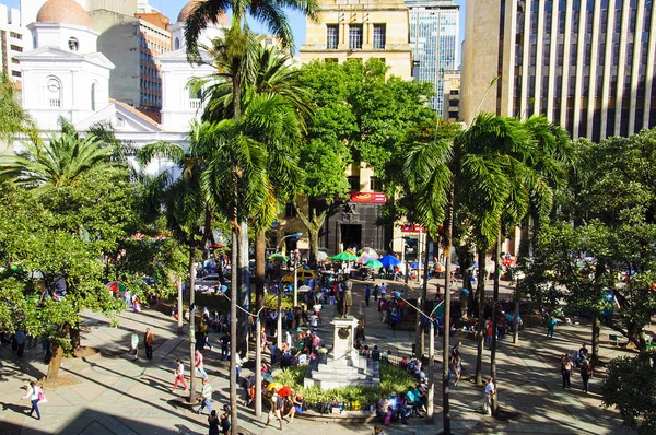 Vista de la plaza Berrio en Medellín, Colombia — Foto de Stock