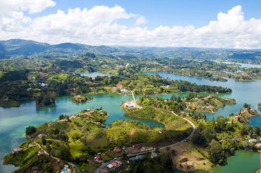 Rock Guatape Medellin, Kolombiya üzerinden panoramik görünüm 