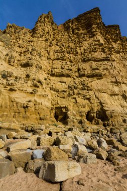 West Bay kumtaşı kayalıklarla