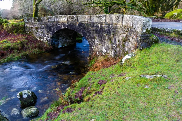 Stream and old bridge, Dartmoor. — Stock Photo, Image