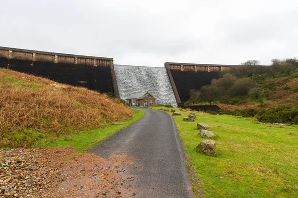 Agua en cascada por Avon Dam, Dartmoor —  Fotos de Stock