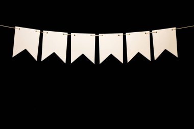 Kiraz kuşu, altı dize başlık iletisi için şekillerdeki beyaz